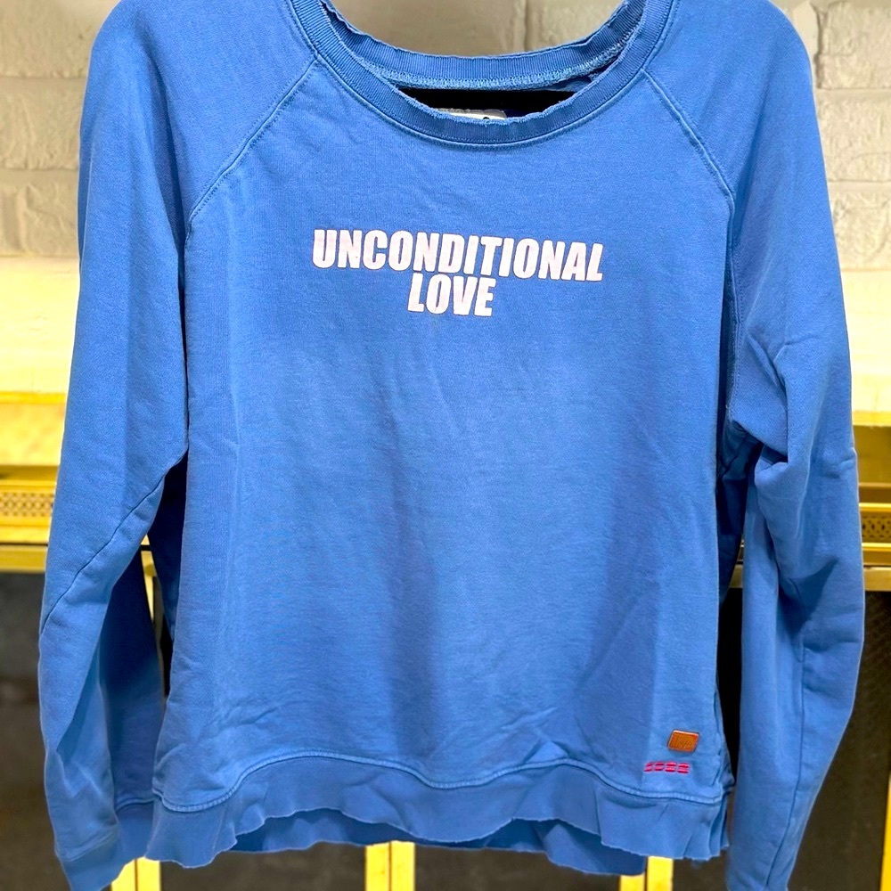 Peace Love World sweatshirt